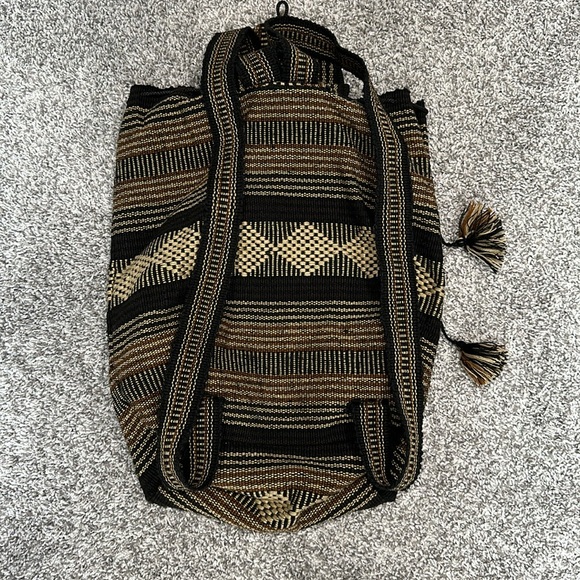 Black and Gold Woven Backpack - Picture 10 of 11